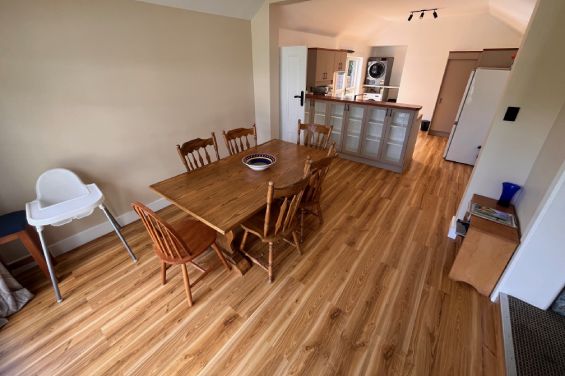 Holiday Villa - dining area